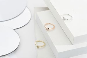 Anillo de compromiso y moda personalizado de plata y oro macizo de 10K/14K/18K, con diamantes cultivados en laboratorio CVD de calidad IGI VVS-VS, corte ovalado y corte brillante, clásico. - Product Image 3