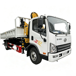 Camion léger FAW 4x2 avec grue à bras articulé pliable, petit camion de livraison de marchandises à plateau basculant - Product Image 1