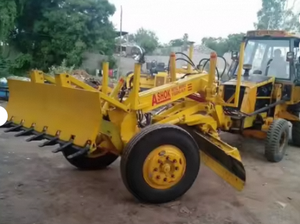 เกรดเดอร์ติดรถแทรกเตอร์ โครงสร้างเหล็กอ่อน ใบเกรดเดอร์ 10 ฟุต ค่าบำรุงรักษาต่ำ - Product Image 2