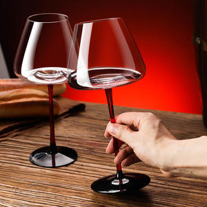 Haute qualité cravate rouge <span class=keywords><strong>verre</strong></span> <span class=keywords><strong>à</strong></span> vin de <span class=keywords><strong>Bourgogne</strong></span> lumière luxe cristal gobelet <span class=keywords><strong>verre</strong></span> <span class=keywords><strong>à</strong></span> vin pot ventre <span class=keywords><strong>verre</strong></span> de haute qualité - Product Image 2