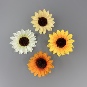 Flor de Girasol Artificial de Seda de 9 cm de Diámetro para Decoración de Bodas y Hogar - Product Image 1