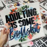 Autocollants DTF personnalisés en vinyle couleur pleine pour T-shirts, motifs vifs, lavables, prêts à être expédiés en gros