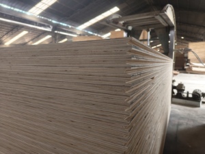 Di alta qualità 18 <span class=keywords><strong>mm</strong></span> <span class=keywords><strong>3</strong></span>/4 \ "foglio di legno <span class=keywords><strong>compensato</strong></span> di pino scanalato 4x8 per il tetto del soffitto linguetta e scanalatura T & G per progetti di costruzione - Product Image 3