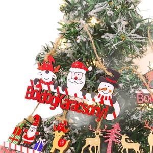 Ornement de Noël en bois à suspendre, motif renne, texte Boldog Karacsonyt, motif rayé rouge et blanc, cadeau décoratif - Product Image 4