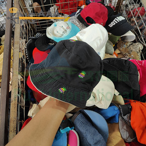 Chapeaux de soleil d'occasion, chapeaux de golf, vêtements d'occasion, friperie, vêtements de seconde main en balles, vêtements usagés en balles - Product Image 5