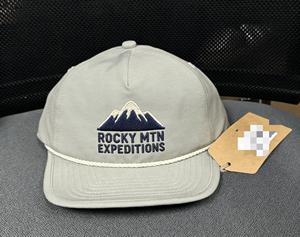 Casquette bec de canard haut de gamme sur mesure avec un processus de production professionnel - Product Image 5