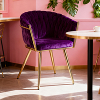Fauteuil de salle à manger élégant en velours plissé, chaise d'appoint de luxe avec cadre doré, chaise de café et de maison très prisée