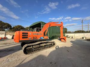Excavadora Usada Hitachi ZX200 de 20 Toneladas, Motor Isuzu Original de Japón, Alta Potencia de Excavación, Bien Mantenida, en Venta - Product Image 2