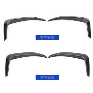 Adecuado para <span class=keywords><strong>Ford</strong></span> Electric Horse Overseas <span class=keywords><strong>Mustang</strong></span> <span class=keywords><strong>Mach</strong></span>-E fibra de carbono con patrón de luz antiniebla hoja pala delantera modificación - Product Image 1