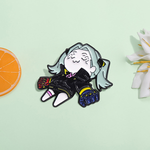 Chica de dibujos animados juego de rol esmalte Pin juego creativo personaje Metal broche solapa mochila ropa insignia - Product Image 3