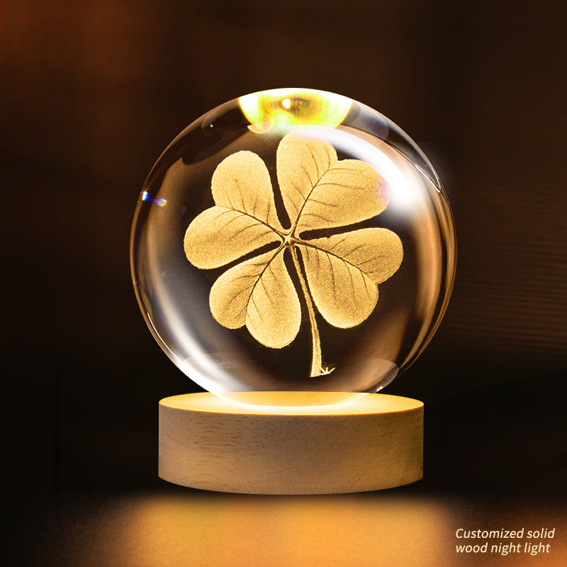 Crystal ball four-leaf clover