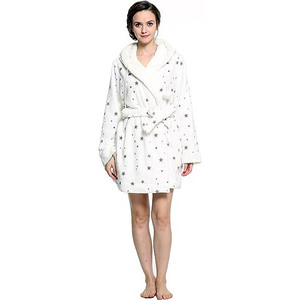 Albornoz de felpa con capucha para mujer - Product Image 3