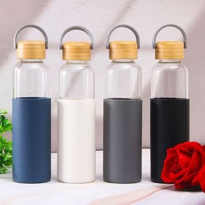 Bouteille d'eau incassable en verre borosilicate avec manchon en silicone coloré pour les étudiants, idéale pour le sport quotidien, 500 ml - Product Image 5