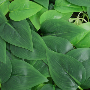 แผงต้นไม้ประดิษฐ์ติดผนังสีเขียว ใบไม้เสมือนจริงสำหรับตกแต่งภายใน - Product Image 1