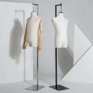 Maniquí de ventana de tienda Maniquí suspendido masculino <span class=keywords><strong>con</strong></span> <span class=keywords><strong>brazos</strong></span> <span class=keywords><strong>articulados</strong></span> - Product Image 4