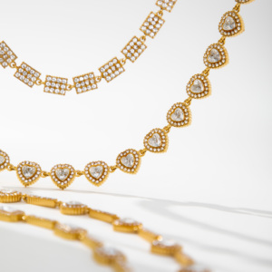 YF7062 Collana di Lusso in Acciaio Inossidabile Placcato Oro 18K PVD con Zirconi, Gioiello Impermeabile Scintillante con Zirconia Cubica 5A - Product Image 5