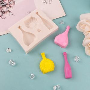 Bouteille de <span class=keywords><strong>parfum</strong></span> moulage gâteau <span class=keywords><strong>Fondant</strong></span> Silicone moule gâteau décoration liquide Silicone moule gâteau décoration outil - Product Image 5