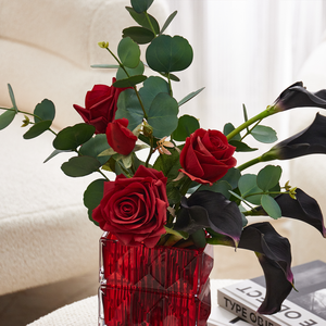 Decorazione Moderna per la Casa: Composizione di Rose Rosse Essiccate con <span class=keywords><strong>Vaso</strong></span> <span class=keywords><strong>in</strong></span> Ceramica da Tavolo - Product Image 2