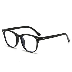 Nuovi Occhiali <span class=keywords><strong>da</strong></span> Sole alla Moda per Uomo e Donna, <span class=keywords><strong>Protezione</strong></span> <span class=keywords><strong>UV</strong></span>, Compatibili <span class=keywords><strong>con</strong></span> Montature per Occhiali <span class=keywords><strong>da</strong></span> <span class=keywords><strong>Vista</strong></span>, Occhiali <span class=keywords><strong>da</strong></span> Sole Trendy <span class=keywords><strong>con</strong></span> Dettagli a Chiodo - Product Image 4