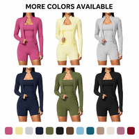 Ensemble de yoga respirant et ajusté 3 pièces : haut à manches longues, débardeur et short pour femme – Tenue de sport personnalisée pour la gym et l'entraînement