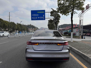 二手车几何<span class=keywords><strong>G6</strong></span> 2022款620乐享版新能源汽车紧凑型车左驾4门5座 - Product Image 3