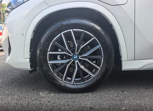 BMW IX1 2024 Usado, EDrive25L, Paquete MSport, Eléctrico, 204hp, 5 Asientos, Volante a la Izquierda, Tracción Delantera, SUV Compacto, 510km de Autonomía, Pintura Original de Fábrica - Product Image 3