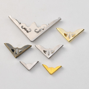 Accesorios Metálicos para Muebles, Tira Decorativa de Acero al Carbono para Protección de Esquinas en Cajas de Embalaje - Product Image 1