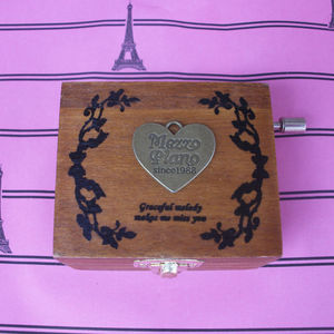 Exquisita <span class=keywords><strong>caja</strong></span> de música <span class=keywords><strong>manual</strong></span> de madera: Obra Maestra creativa del estudiante como regalo de cumpleaños o regalo artesanal. Silencioso. - Product Image 4
