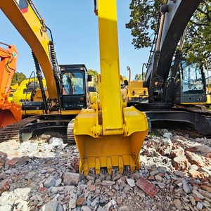 Excavatrice hydraulique sur chenilles Komatsu PC130 d'occasion, 13 tonnes, 90% neuve, d'origine japonaise, pour travaux de construction routière, à vendre - Product Image 2