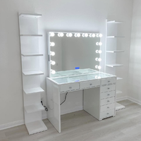 Table de toilette moderne Runwood blanche avec miroir LED Hollywood, tiroirs et station de charge pour petite chambre