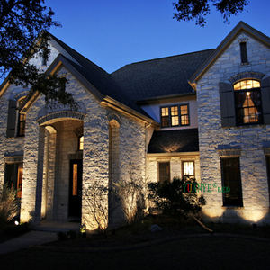 심천 공장 IP65 방수 LED 스파이크 라이트 3W-60W 조절 가능한 빔 각도 에너지 효율적 알렉사 구글 홈 제어 - Product Image 3