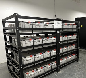 Étagère métallique multifonctionnelle double face légère pour usage industriel dans les centres de données et les systèmes d'énergie renouvelable - Product Image 2