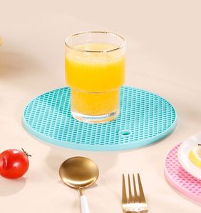 Wholesale Food Grade Silicone Honeycomb <b>Trivet</b> Mat Heat Resistant Non-slip Pot HolderCoaster for Kitchen Countertop Custom Logo - Product Image 3