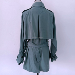 Manteau trench court à double boutonnage personnalisé pour femmes - Product Image 4