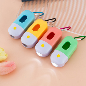 Venda quente Doce Cor Portátil Cão <span class=keywords><strong>Poop</strong></span> Saco Dispenser LED Luz com Carregamento Cabo USB e Caminhadas Fivela - Product Image 1
