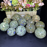 Boules de Cristaux Naturels en Gros : Jaspe, Jade Polaire, Pierre Gemme, Pierre de Graines d'Oiseaux, Sphère de Rhyolite pour la Décoration Intérieure