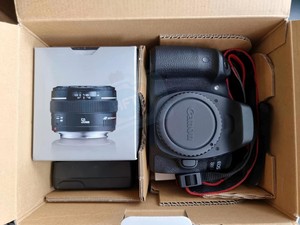 กล้องดิจิตอล HFT Professional EOS 80D พร้อมเลนส์ EF 50 มม. F/<span class=keywords><strong>1.4</strong></span> ชุดกล้อง DSLR ฟอร์แมต APS ถ่ายวิดีโอ 1080P Full HD ราคาประหยัด พร้อมการ์ด SD - Product Image 3