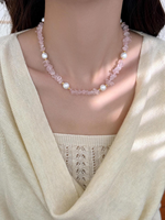 Collier tendance en perles naturelles et plaqué or, avec breloque, pour femme, idéal pour les soirées, certifié CE ASTM REACH