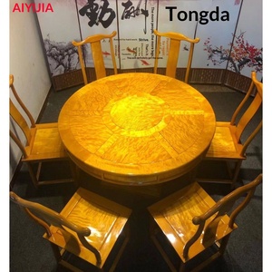 Table et chaises de salle à manger en bois massif de style chinois Phoebe à bordure dorée, options personnalisables, fonction cuisinière à induction D - Product Image 3