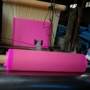 Rouleau <span class=keywords><strong>de</strong></span> matériel <span class=keywords><strong>de</strong></span> <span class=keywords><strong>tapis</strong></span> <span class=keywords><strong>de</strong></span> souris <span class=keywords><strong>de</strong></span> jeu découpé à l'emporte-pièce personnalisé <span class=keywords><strong>Tapis</strong></span> vierge en caoutchouc naturel Rouleau <span class=keywords><strong>de</strong></span> <span class=keywords><strong>tapis</strong></span> <span class=keywords><strong>de</strong></span> souris imprimé par sublimation - Product Image 2