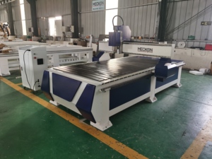 Máquina Router 1325 con Control de Husillo de 3kW para Tallado y Grabado en Relieve de Madera Maciza 1. Máquina de trabajo con movimientos axiales: Eje X 1300mm, Eje Y 2500mm, Eje Z - Product Image 4
