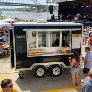 Camión de Comida Portátil de Acero Inoxidable con Cocina Completa, Remolque Moderno para Venta de Kebab - Product Image 1