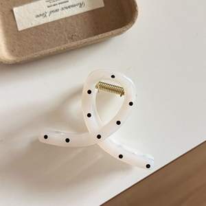 Pince à cheveux Sweet Storm Dripping Glaze Shark Clip pour femme, en forme géométrique, avec plaque en PC épaissie, idéale pour les fêtes - Product Image 5