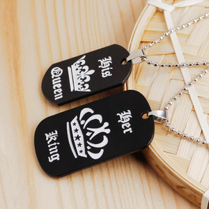 Collier avec pendentif en alliage de zinc noir avec inscription « Her King His Queen » de ZRM Fashion, cadeau d'anniversaire pour couple - Product Image 4