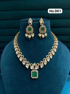 Conjunto de Collar y Pendientes con Piedras de Circonio, Joyería Elegante para Mujer, Ideal para Bodas, Festivales y Celebraciones - Product Image 1
