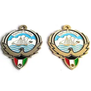 Декоративная металлическая Золотая и серебряная эмалированная государственная герба Кувейта, кулон-вешалка для медалей, сувениров из Кувейта