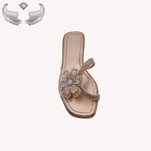 Sandales plates de plage de haute qualité, tendance, très demandées, décontractées, rétro, légères, pour femmes, faible MOQ pour les sandales d'essai - Product Image 5