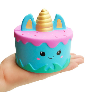 ของเล่นบีบยูนิคอร์นรูปเค้ก  PU Stress Ball Happyfoam ได้รับการรับรองมาตรฐาน EN71 ของขวัญขายส่งสำหรับเด็กผู้ชาย - Product Image 1