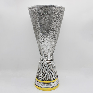 Fábrica al por mayor personalizable impermeable <span class=keywords><strong>Europa</strong></span> <span class=keywords><strong>League</strong></span> resina artesanía trofeo taza - Product Image 2