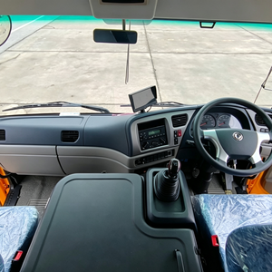 Autobús Todoterreno Dongfeng 4x4 de 23 Asientos, Volante a la Derecha, Motor Diésel, para Minería, Montaña, Safari, Expediciones, Transporte de Pasajeros, en Venta - Product Image 5
